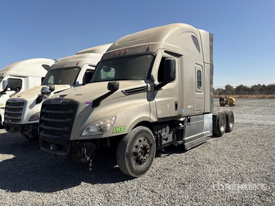 2022 Freightliner Cascadia 126 T/A Sleeper Truck Tractor
