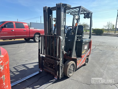 UniCarriers BXC50N 4400 lb Chariot Élévateur Électrique