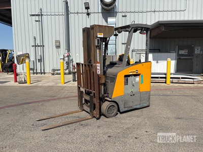 2019 Jungheinrich ETG 318 3400 lb Chariot Élévateur Électrique