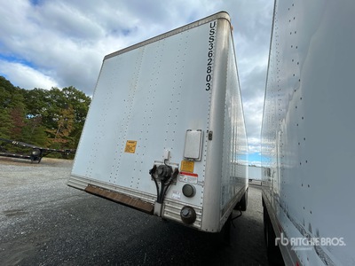 2014 Utility 36 ft x 102 in T/A Van Trailer