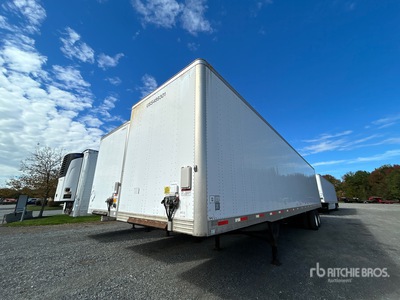 2015 Utility 48 ft x 102 in T/A Van Trailer