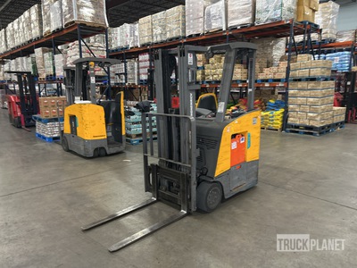 2019 Jungheinrich ETG216 3400 lb Chariot Élévateur Électrique