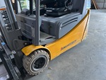 General Appearance - Lift Truck* with Body Panels