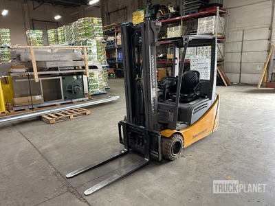 2019 Jungheinrich EFG220 4410 lb Chariot Élévateur Électrique