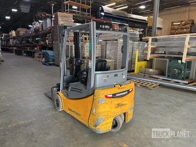 General Appearance - Lift Truck* with Imagen: esquina trasera izquierda