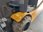 General Appearance - Lift Truck* with Fenders
