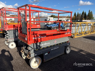 2014 Skyjack SJIII3220 Electric Scissor Lift