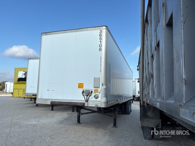 2013 Utility VS2DX 36 ft x 102 in T/A Van Trailer
