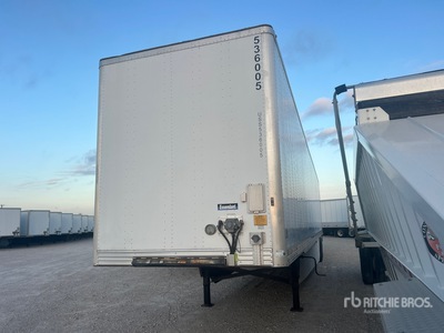 2013 Utility VS2DX 53 ft x 102 in T/A Van Trailer