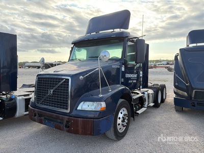 2014 Volvo VNM64T200 6x4 Ciągnik siodłowy T/A z kabiną dzienną