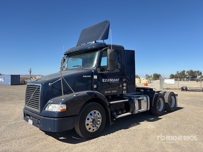 2014 Volvo VNM 6x4 Ciągnik siodłowy T/A z kabiną dzienną