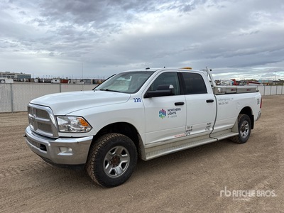 2015 Ram 3500 4x4 Crew Cab Pickup