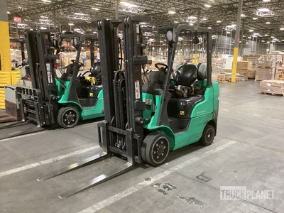 Mitsubishi FGC25 4700 lb Chariot Élévateur