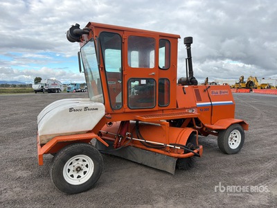 2005 Broce RJ350 Barredora / مكنسة