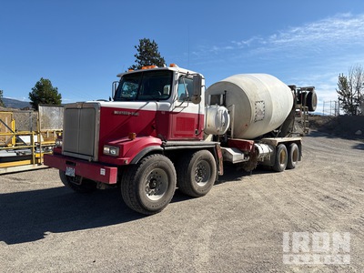 2005 Western Star T/A Booster Mixer Truck