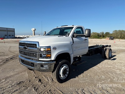 2024 Chevrolet Silverado 5500HD Silverado 4x4 Cab and Chassis