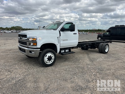 2024 Chevrolet Silverado 5500HD 4x4 Cab & Chassis (Unused)