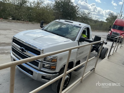 2024 GMC 5500 4x4 Cab and Chassis