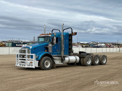 2007 Kenworth T800 8x6 تراكتور شاحنة بسقف (ثلاثى المحور)