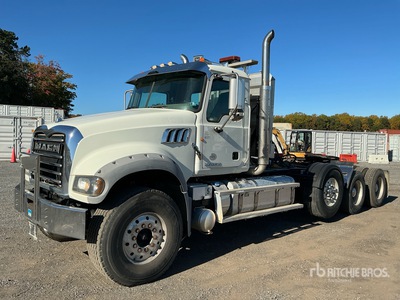 2015 Mack GU713 Granite 8x4 Cabeza Tractora Cabina Corta
