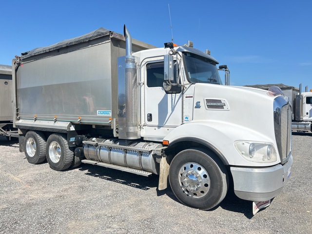 2015 Kenworth T409 6x4 Tipper Truck 2015 Kenworth T409 6x4 Tipper Truck
