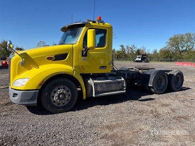 2017 Peterbilt 579 6x4 Ciągnik siodłowy T/A z kabiną dzienną