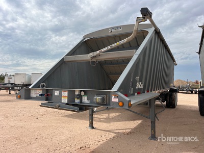 2025 Midland SR2000 39 ft T/A SAND HOPPER Remorque à benne