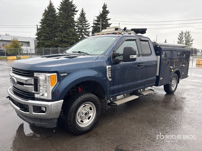 2017 Ford F-250 XLT 4x4 شاحنة متعددة الاغراض