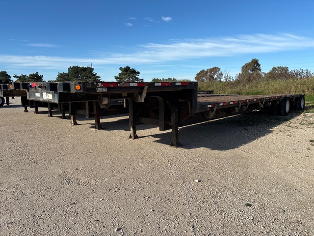 2005 Fontaine 48 ft T/A Spread Axle Step Deck Trailer