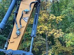 Hydraulics with Thumb Cylinder