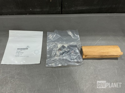 (5) Connectors, (10) Brushes, (284) Retainers & Assorted Items