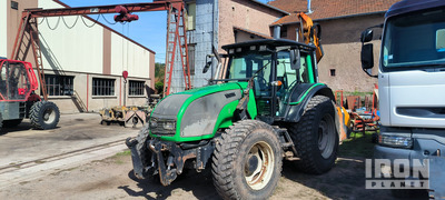 2007 Valtra T151EF 4WD Tractor w/2009 Noremat Optima M51 Hedgecutter