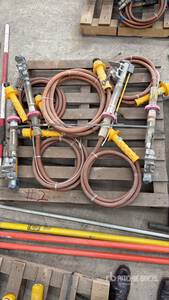 Quantity of (5) Hastings Lote Auxiliar para Lineas de Media Tension / Auxiliary Bridge for Medium Voltage Lines
