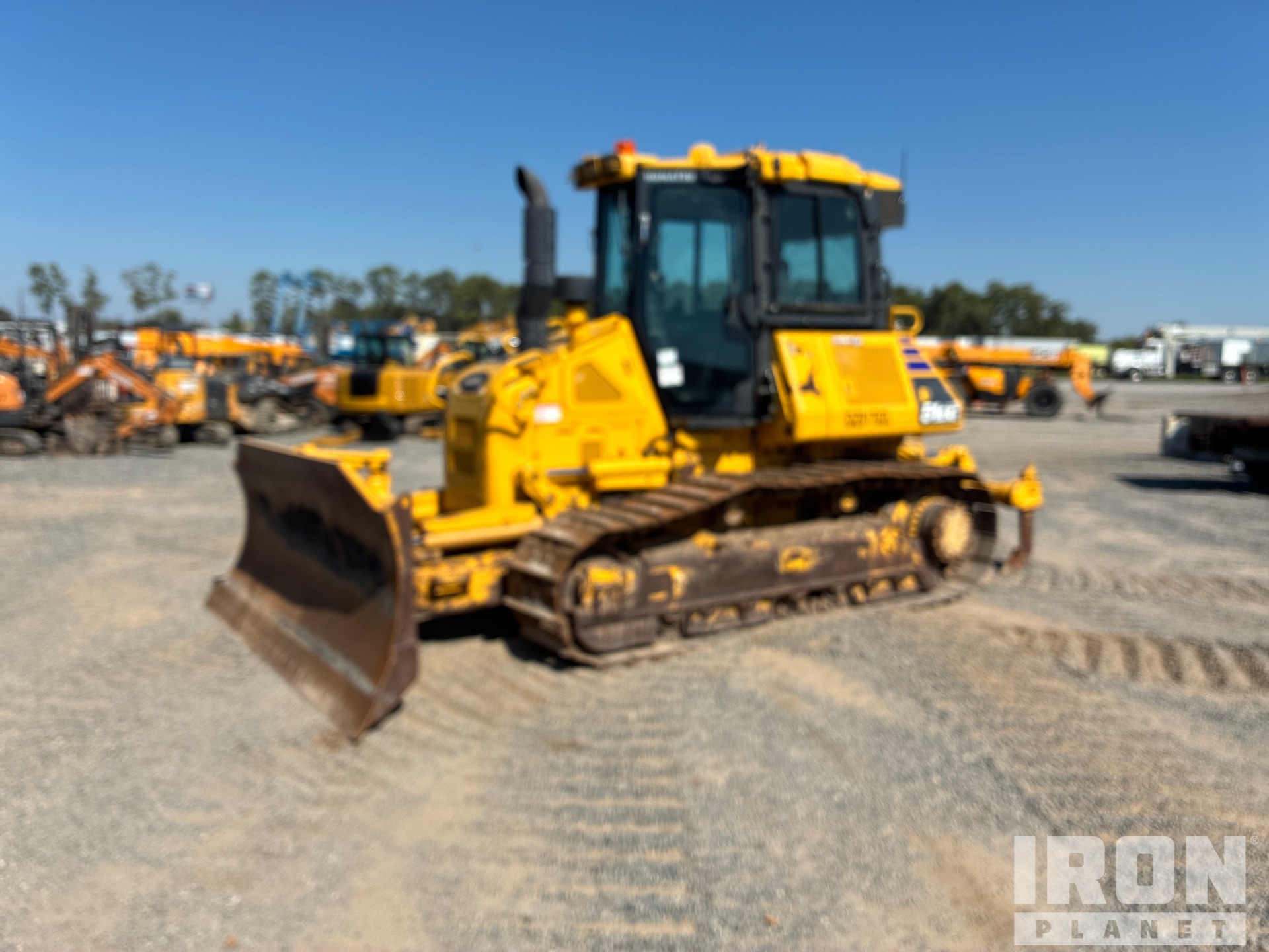 2023 Komatsu D51EXI-24 Tractor de cadenas