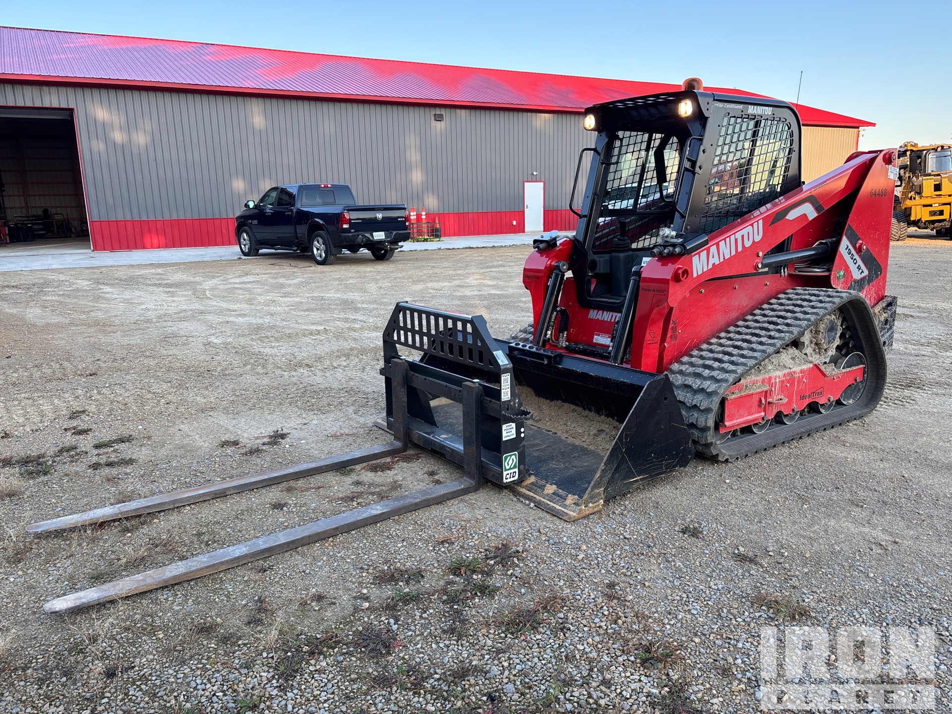 2025 Manitou 1950RT Two-Speed Chargeuse sur rails compacte