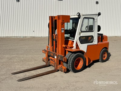 Hyster Pneumatic Tire Forklift