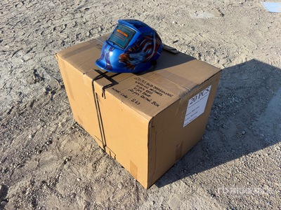 Quantity of (20) Auto Darkening Welding Helmets (Unused)