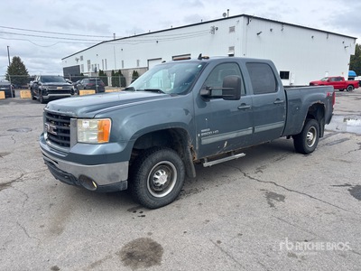 2009 GMC Sierra 2500HD 4x4 Crew Cab Pickup