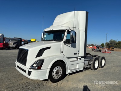 2016 Volvo VNL300 6x4 トラックトラクター(T/A)