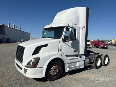 2016 Volvo VNL64T-300 6x4 トラックトラクター(T/A)