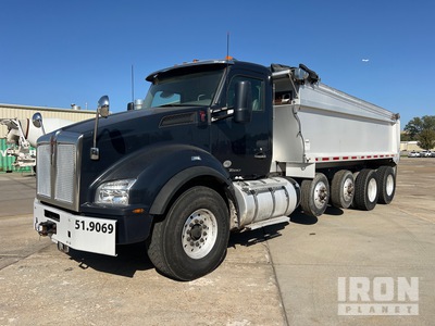 2017 Kenworth T880 Wide Hood 10x4 Quad/A-kiepwagen