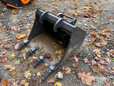 Bobcat 24 in Q/C Digging Baggerlöffel (Unused)