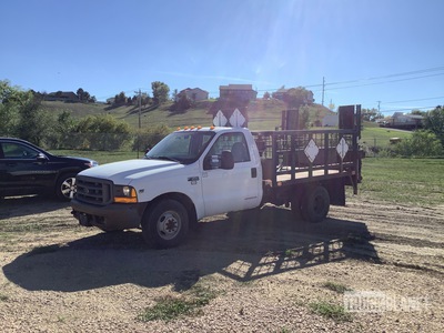 2000 Ford F-350 Flatbed Truck
