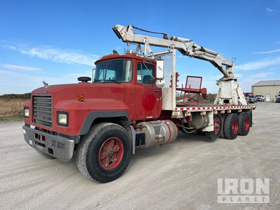 2001 USTC 146KBH Knuckle Boom on 2002 Mack RD688S 8x4 شاحنة رافعة
