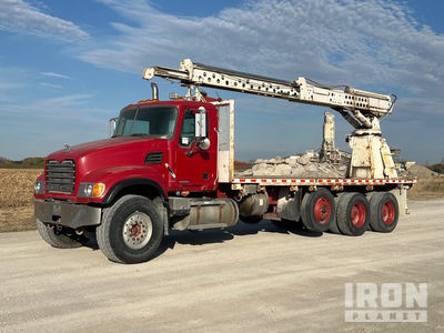 Straight Boom on 2007 Mack CV713 Granite 8x4 شاحنة رافعة