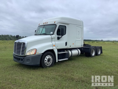 2018 Freightliner Cascadia 6x4 T/A Sleeper Truck Tractor