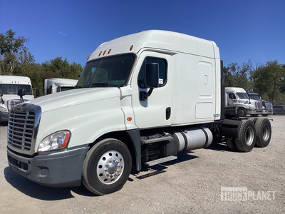 2018 Freightliner Cascadia 125 6x4 T/A Sleeper Truck Tractor