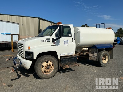 2006 Chevrolet C7C042 2000 gal 4x2 Water Truck