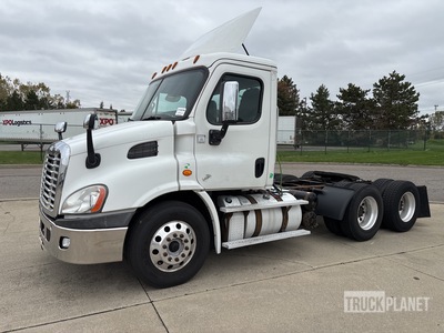 2017 Freightliner CA113 6x4 トラックトラクター(T/A)