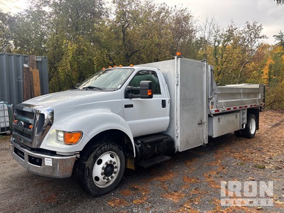 2011 Ford F-650 XLT 4x2 S/A-kiepwagen
